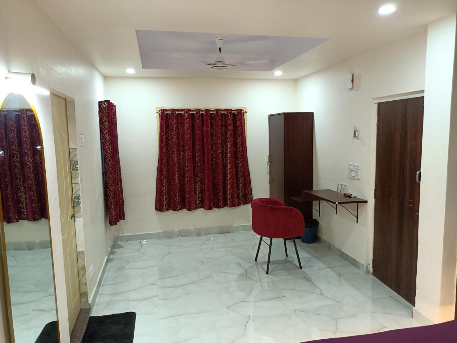 Hotel Hcb Brahmapur Экстерьер фото